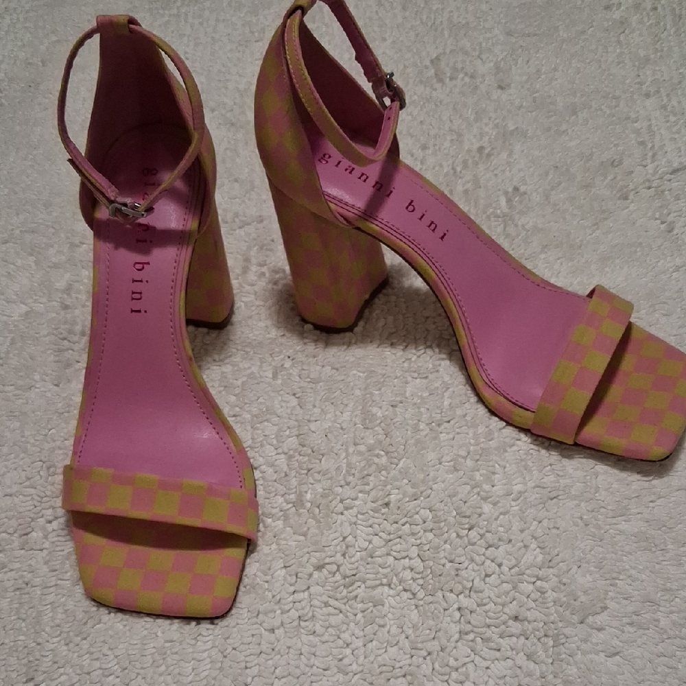 Gianni Bini Pink & Green Checkered Heels
